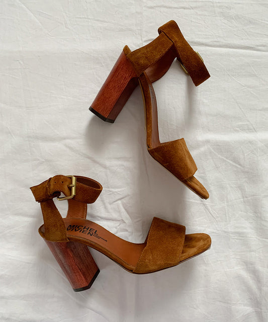 SUEDE HEEL SANDAL/Deuxieme Classe 37