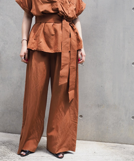 TUCK WIDE PANTS